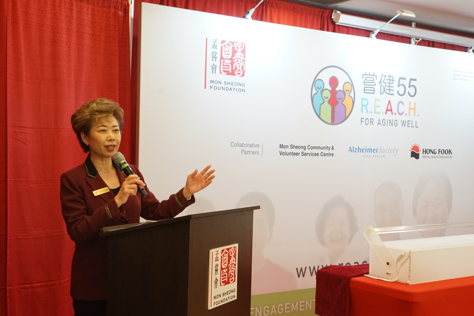 Stephanie Wong, CEO of Mon Sheong Foundation, giving a thank you remarks